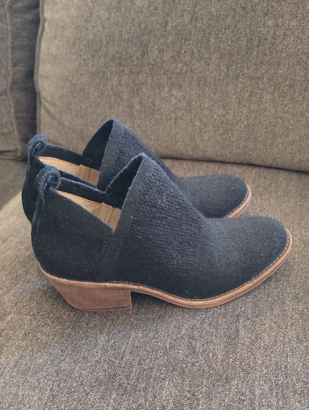 Söfft Arvada Black Knit Cutout Ankle Booties Size 6.5